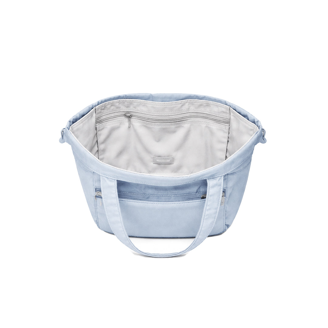 Puffer Drawstring Sling Bag in Iced Soda