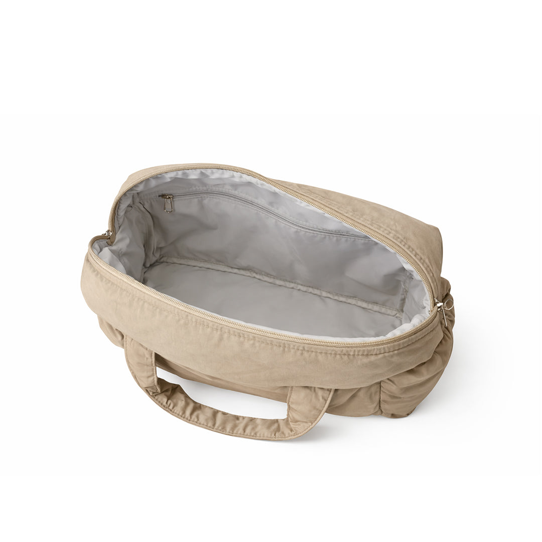Medium Duffle Shoulder Bag in Cafe Latte