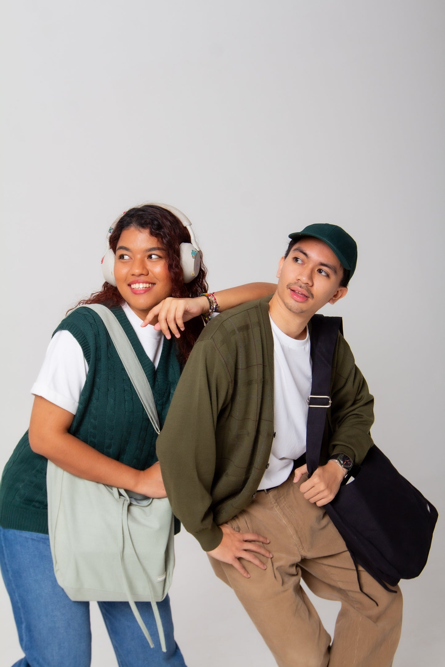 Relaxed Messenger Bag in Peaceful Sage