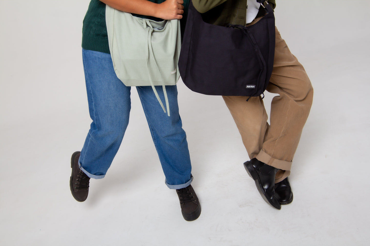 Relaxed Messenger Bag in Peaceful Sage
