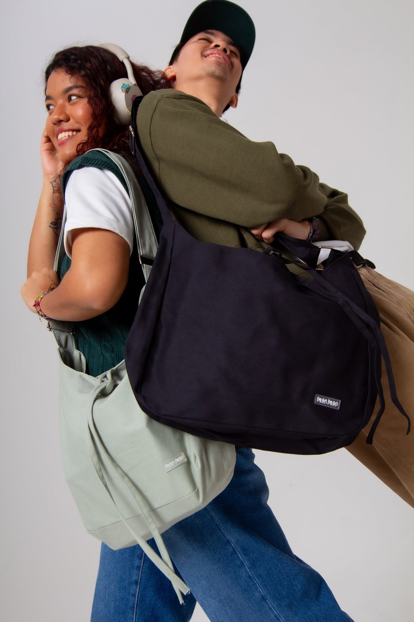 Relaxed Messenger Bag in Peaceful Sage