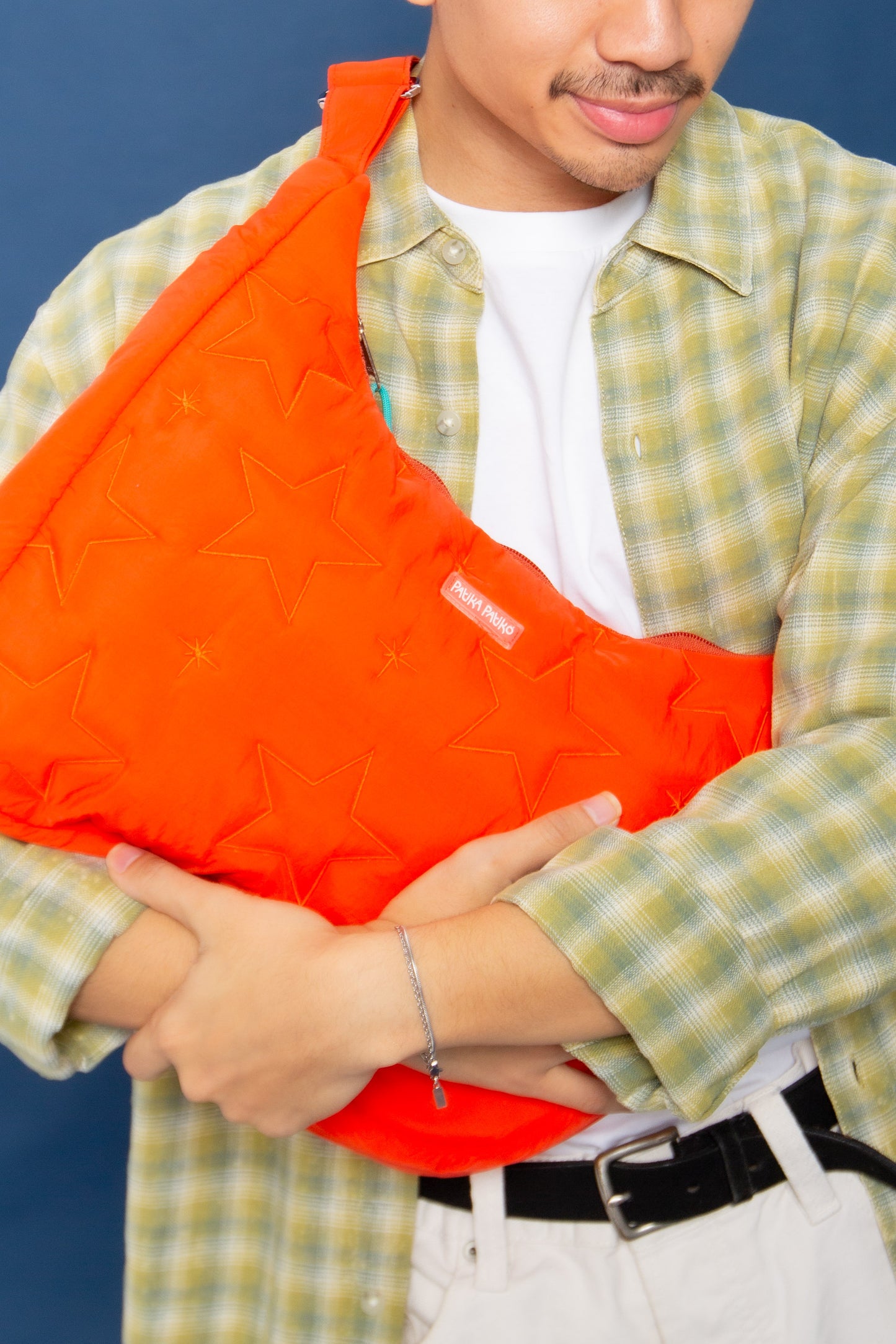 Puffer Messenger Bag in Healthy Salmon