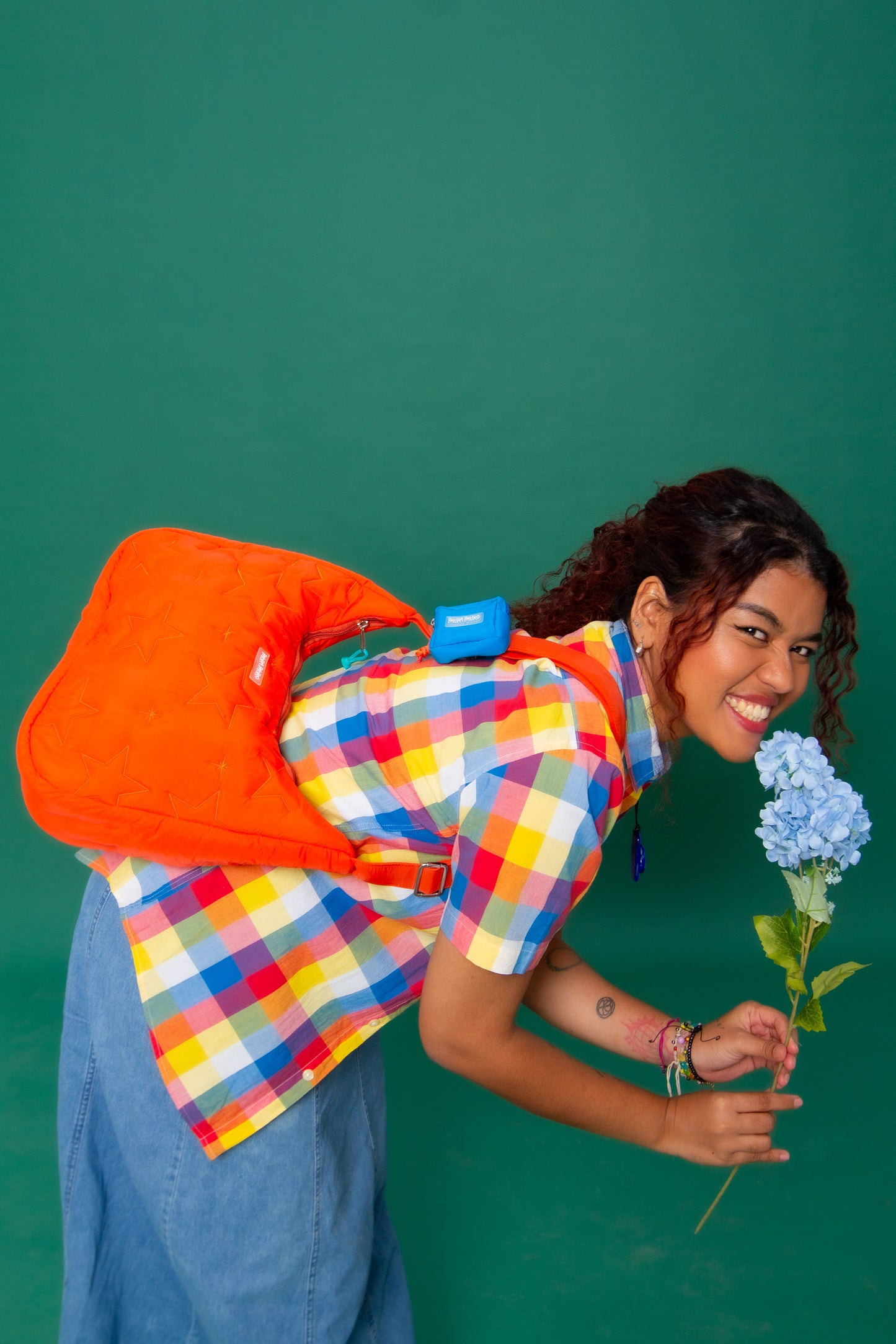 Puffer Messenger Bag in Healthy Salmon