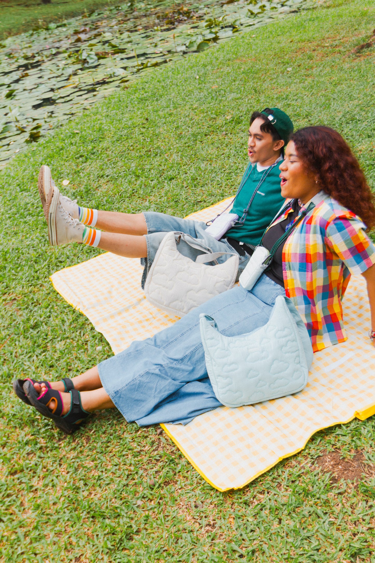Puffer Messenger Bag in Hazy Blue